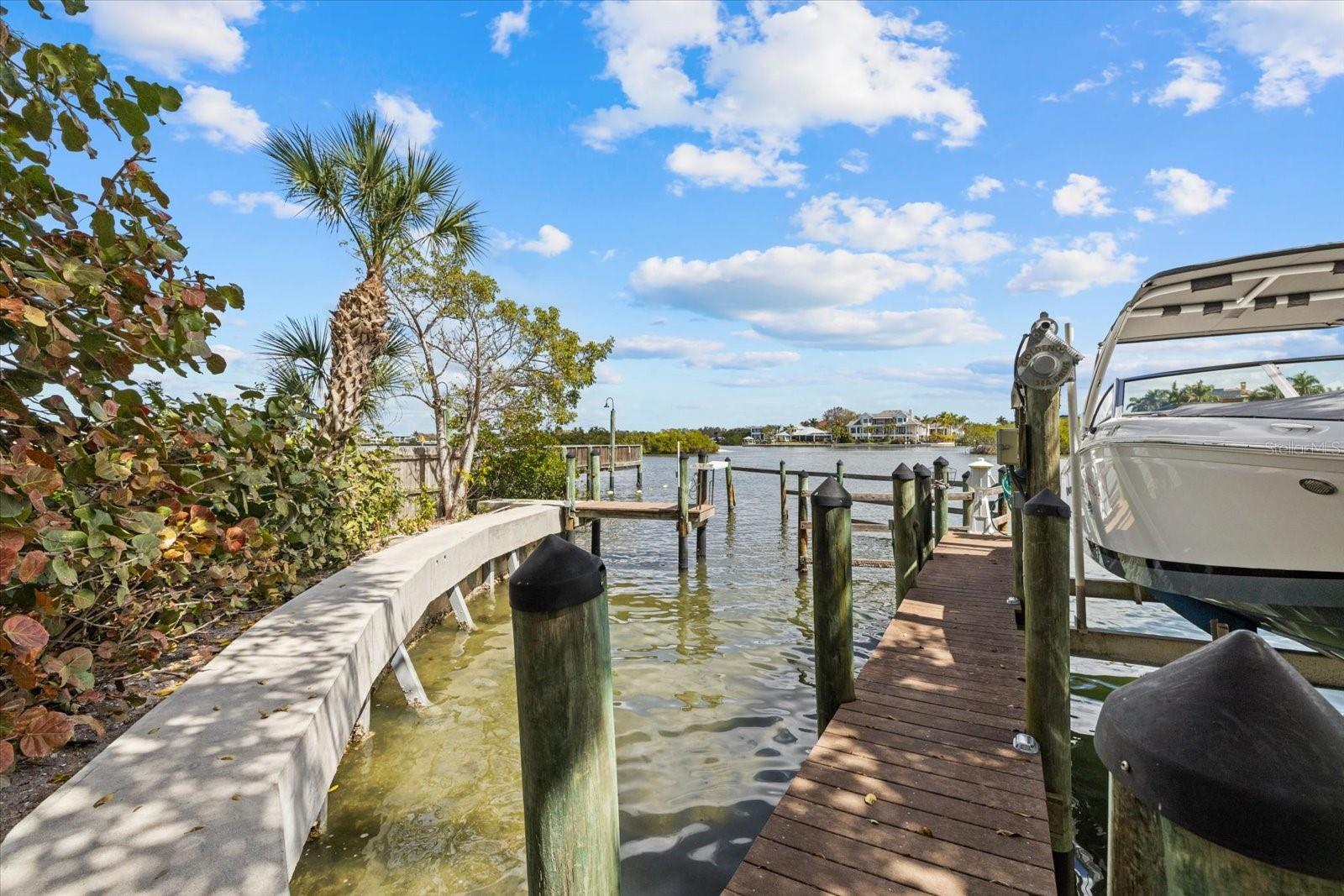 SUMMER COVE ON SIESTA - Residential