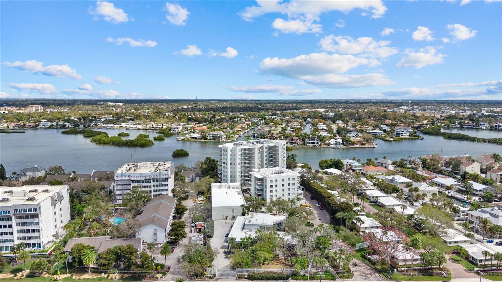 SUMMER COVE ON SIESTA - Residential