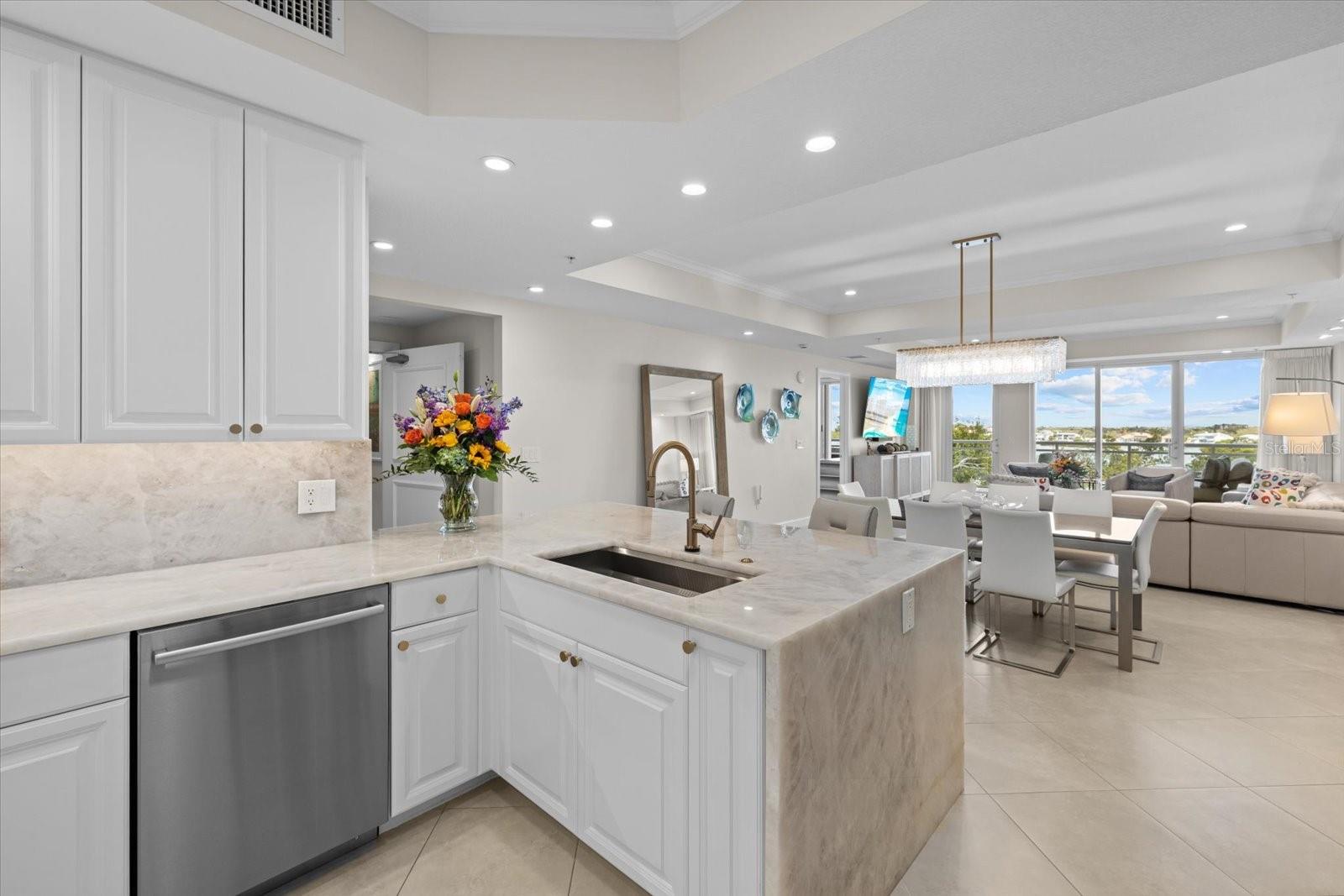 SUMMER COVE ON SIESTA - Residential