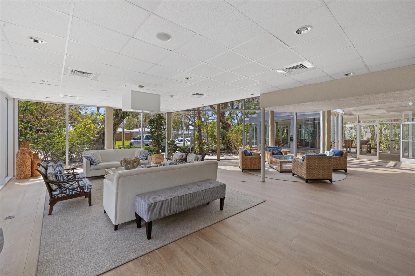 SUMMER COVE ON SIESTA - Residential