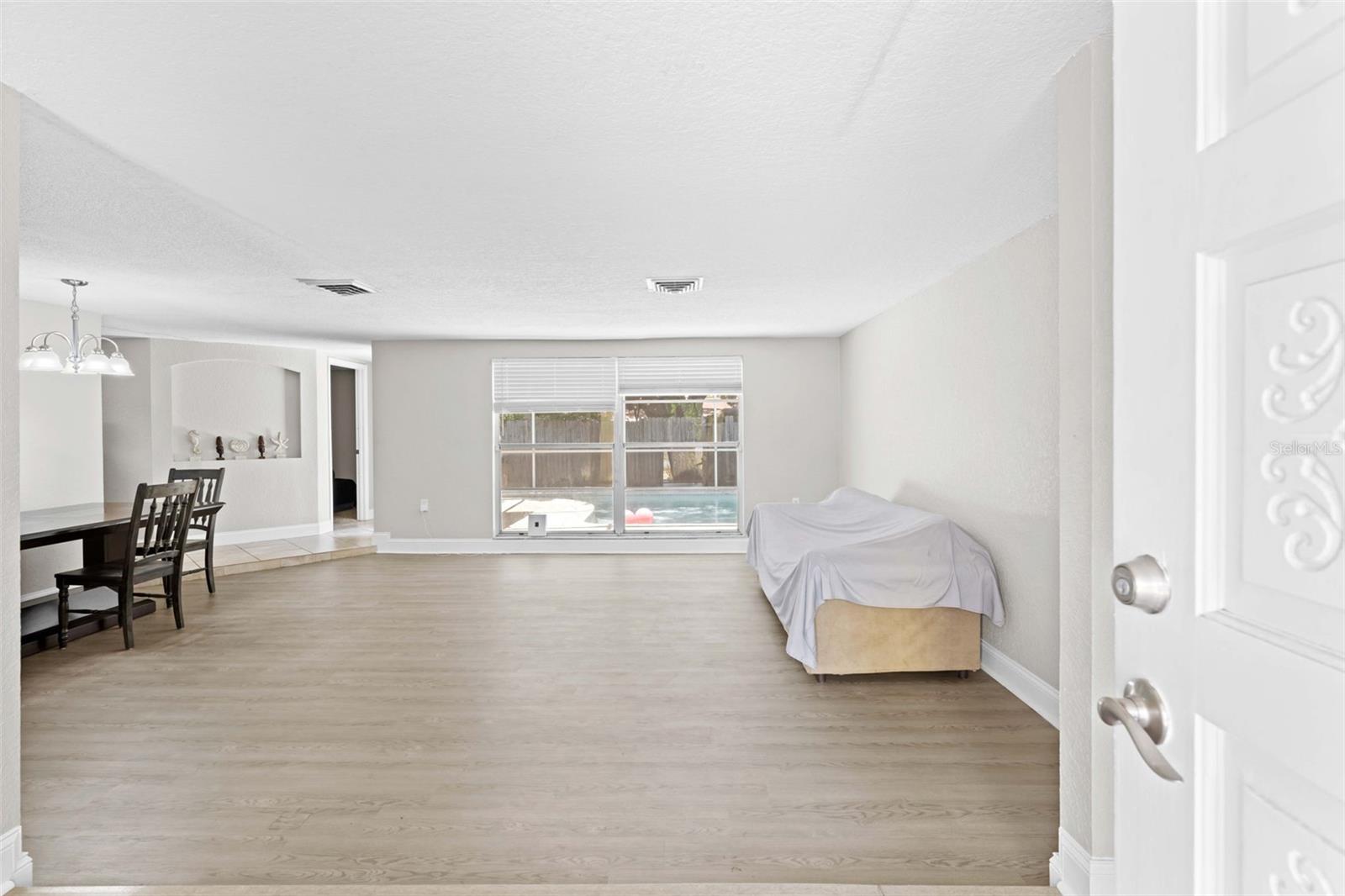 9131 HUNT CLUB LANE