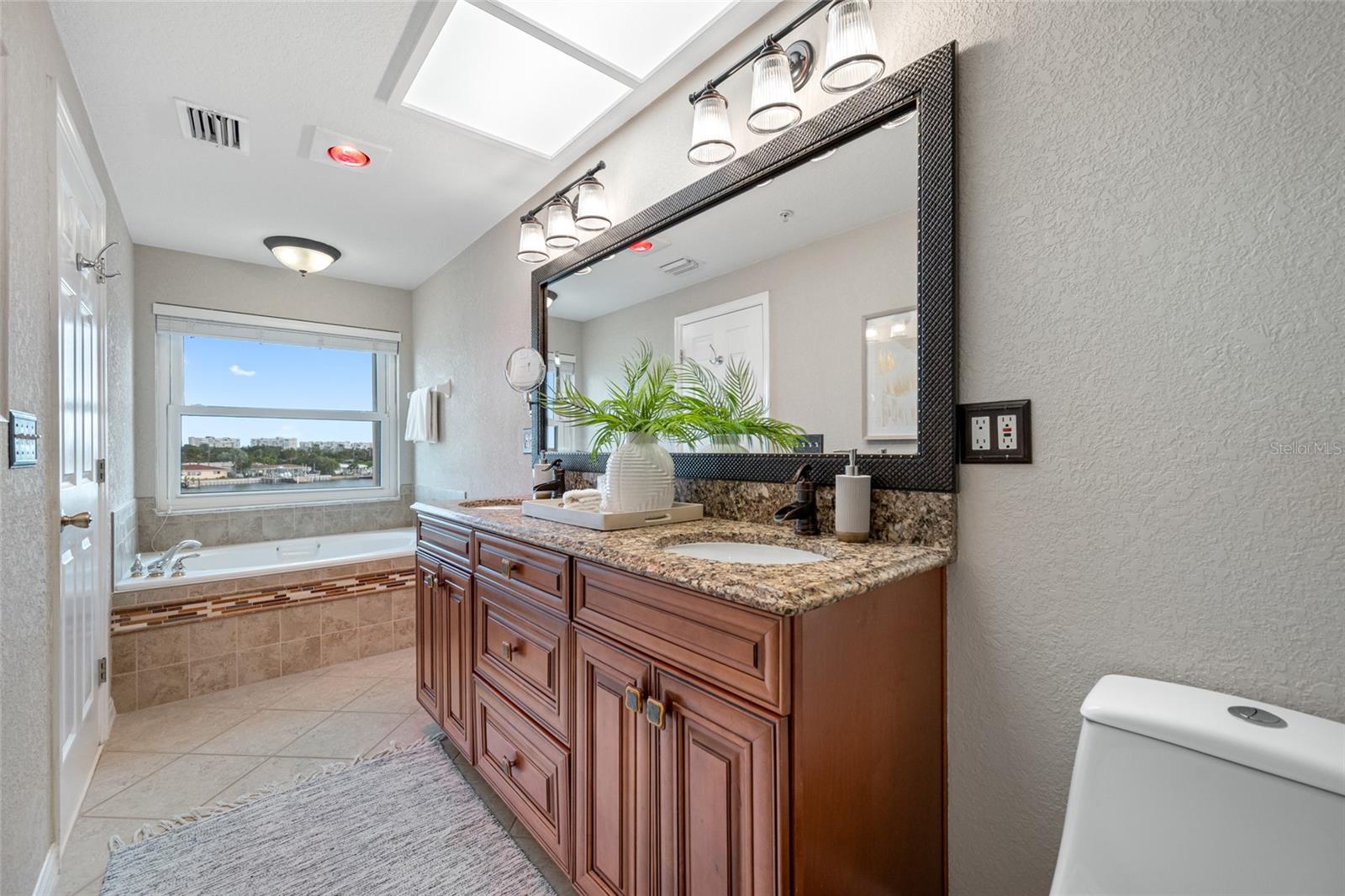 SUNSET COVE OF TREASURE - Residential