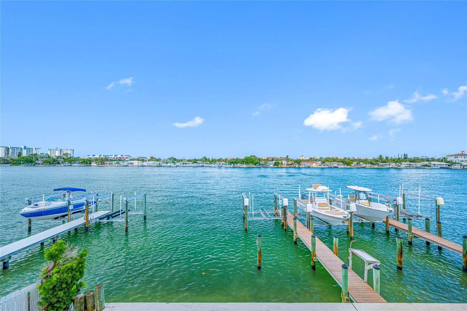 SUNSET COVE OF TREASURE - Residential