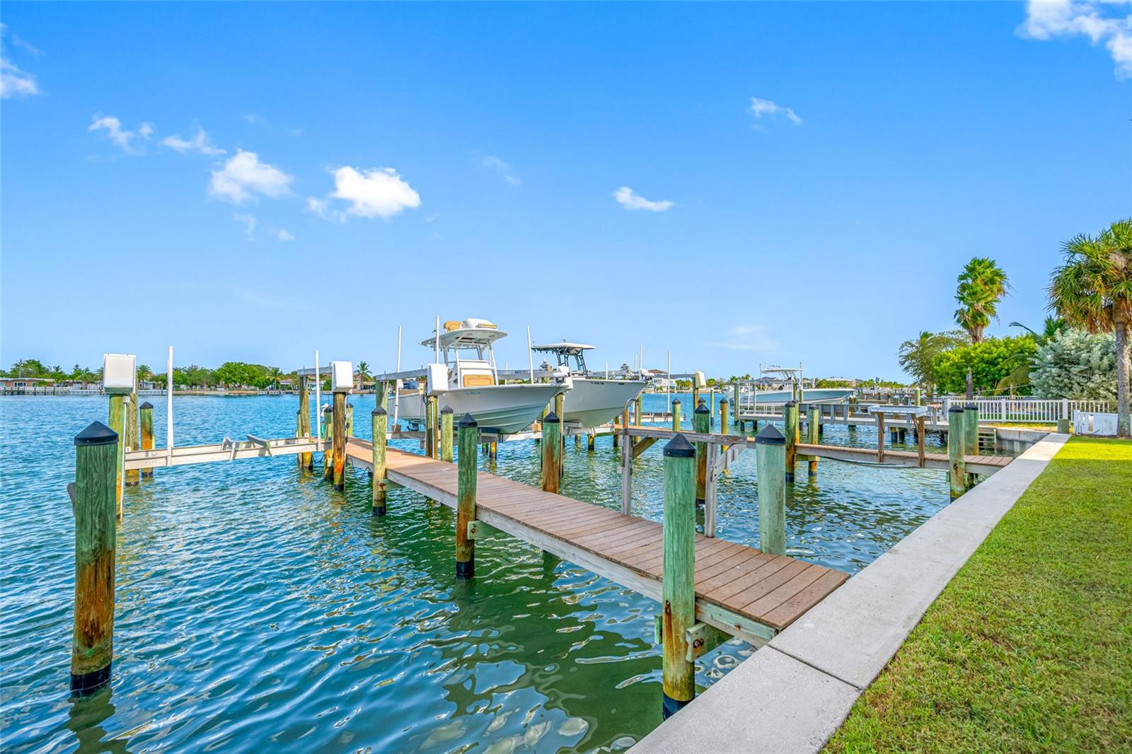 SUNSET COVE OF TREASURE - Residential