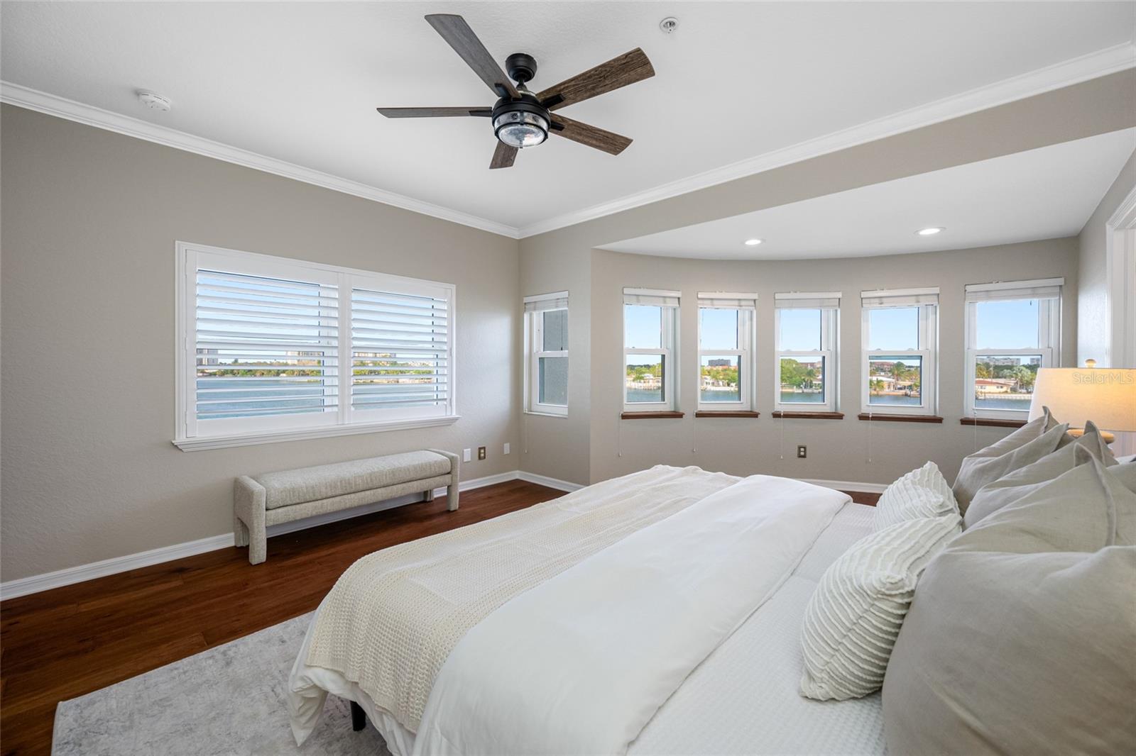 SUNSET COVE OF TREASURE - Residential