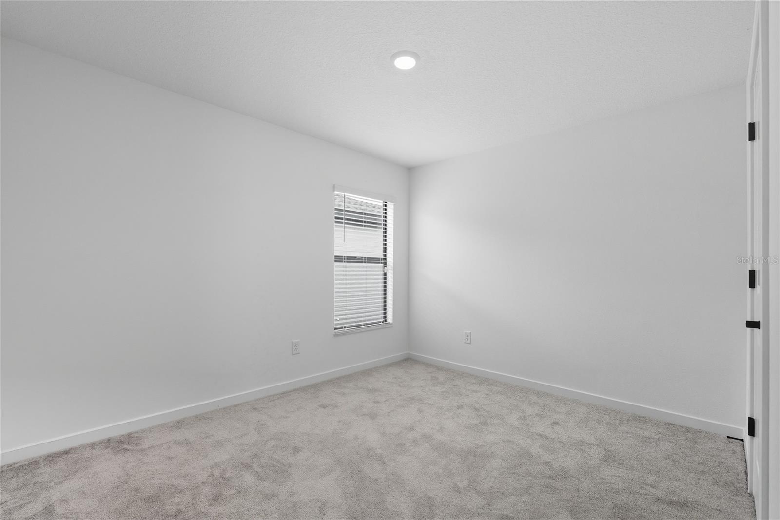 CROSSING/PALM RIVER - Residential Lease