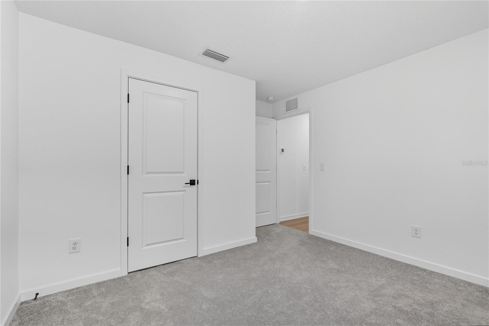 CROSSING/PALM RIVER - Residential Lease