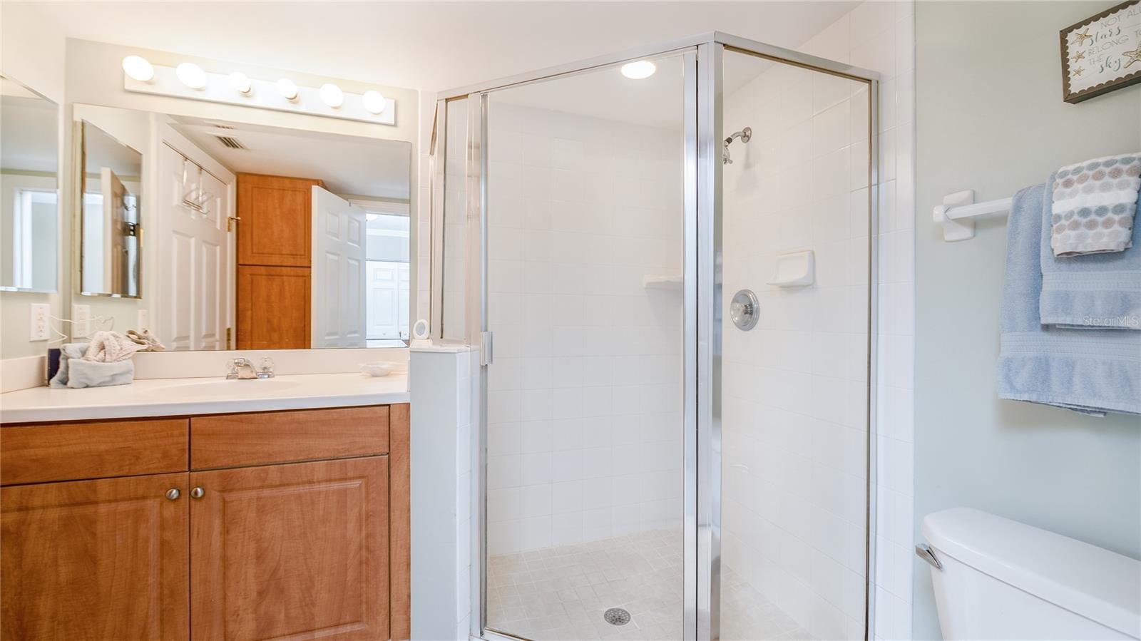 DIMUCCI TWIN TOWERS N & S - Residential