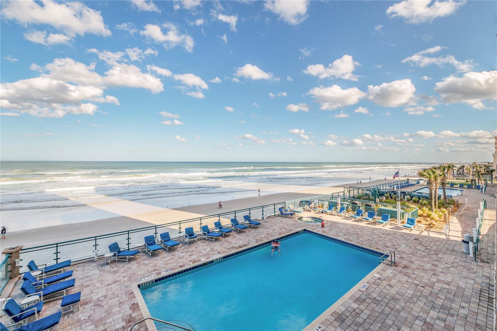 DIMUCCI TWIN TOWERS N & S - Residential