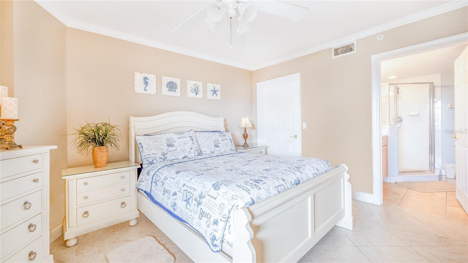 DIMUCCI TWIN TOWERS N & S - Residential