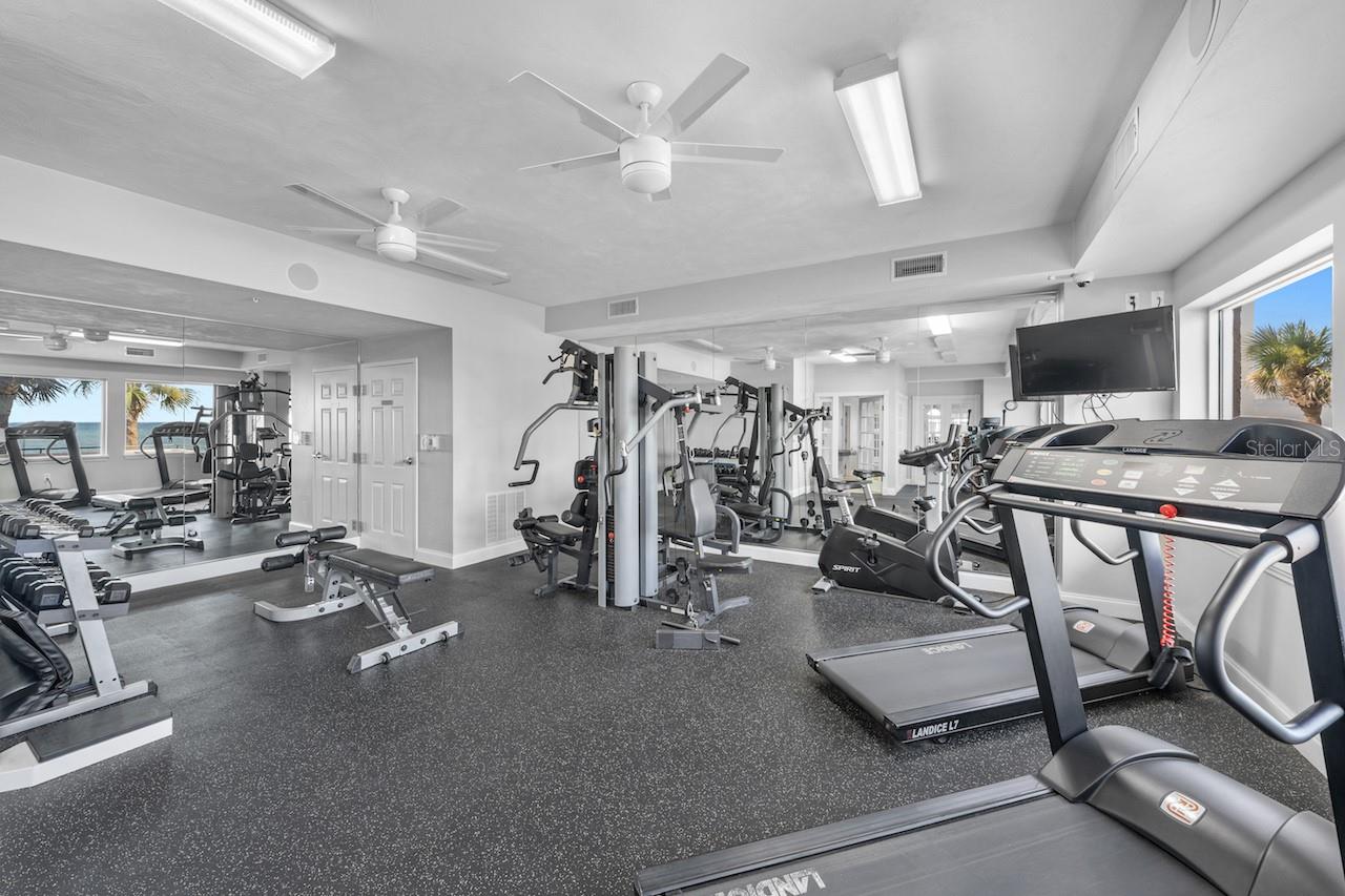 DIMUCCI TWIN TOWERS N & S - Residential