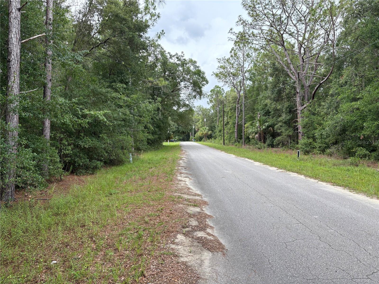 DE ROSA INC UNIT 04 - Land