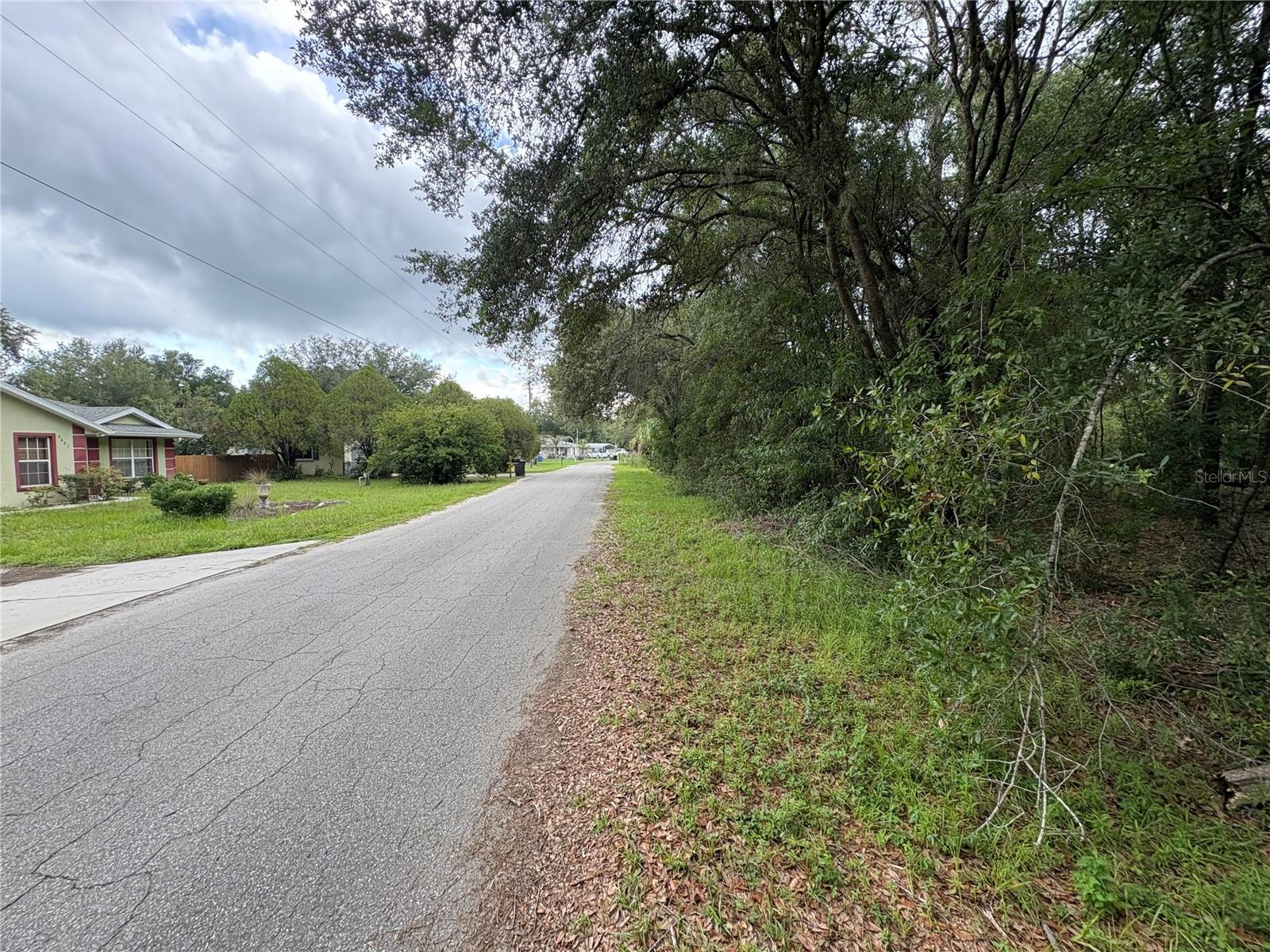 DE ROSA INC UNIT 04 - Land