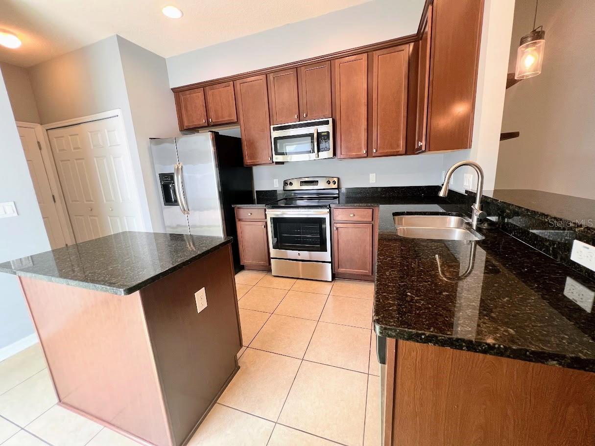 GROVELAND WATERSIDE POINTE PH 01 - Residential