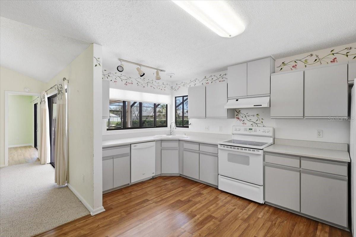 DEERWOOD REP BLK 20 PINE LAKES GOLF COURSE - Residential