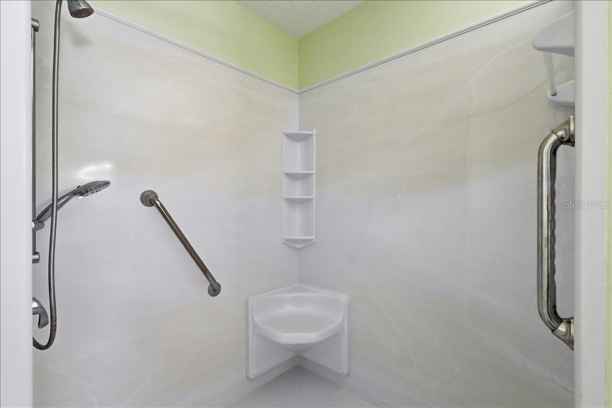 DEERWOOD REP BLK 20 PINE LAKES GOLF COURSE - Residential