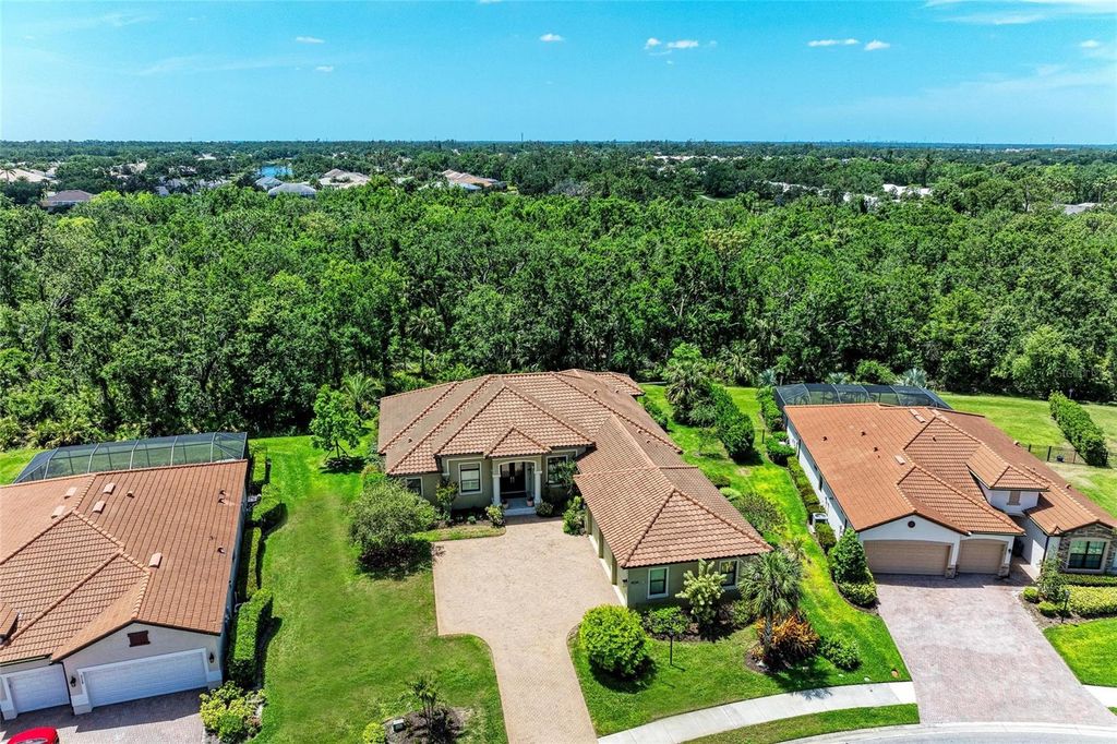 Photo of 9734 Carnoustie Place, Bradenton, FL 34211 (MLS # A4649670)