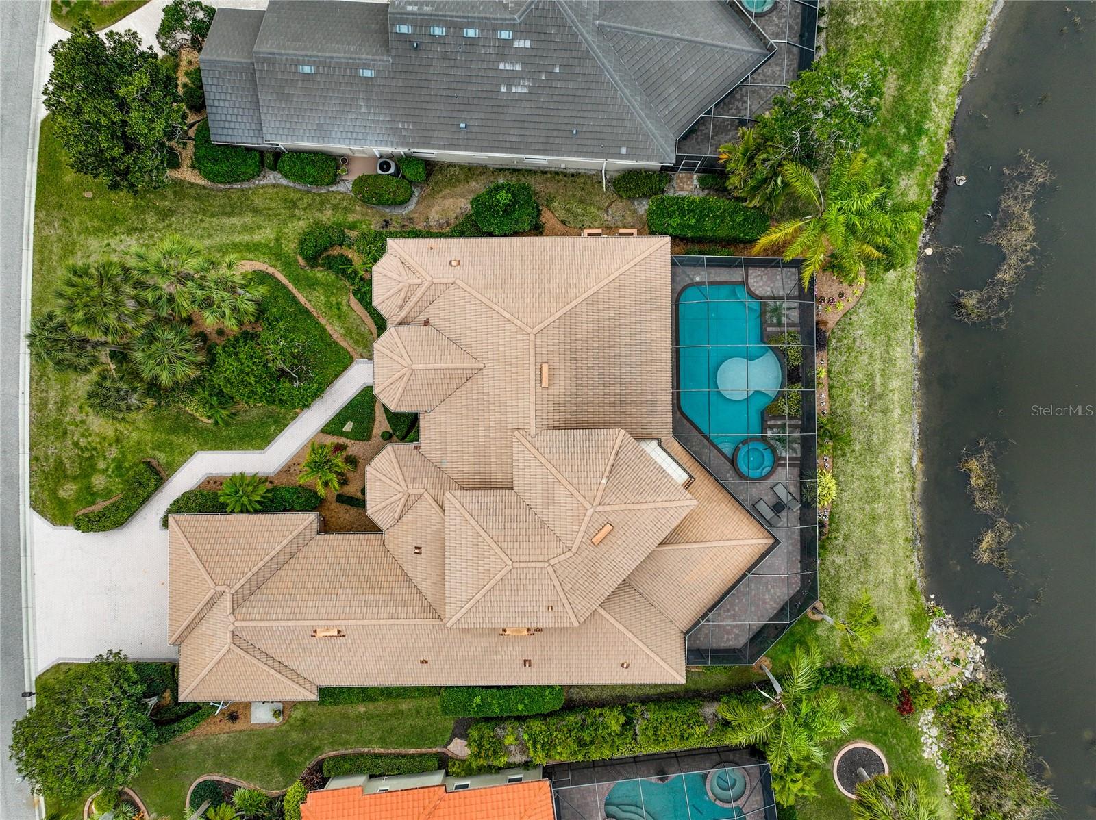 CALUSA LAKES - Residential