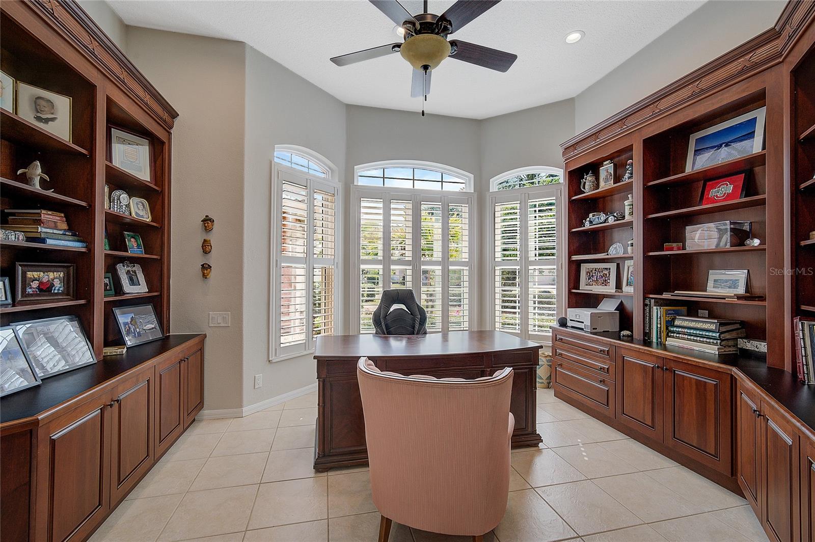 CALUSA LAKES - Residential