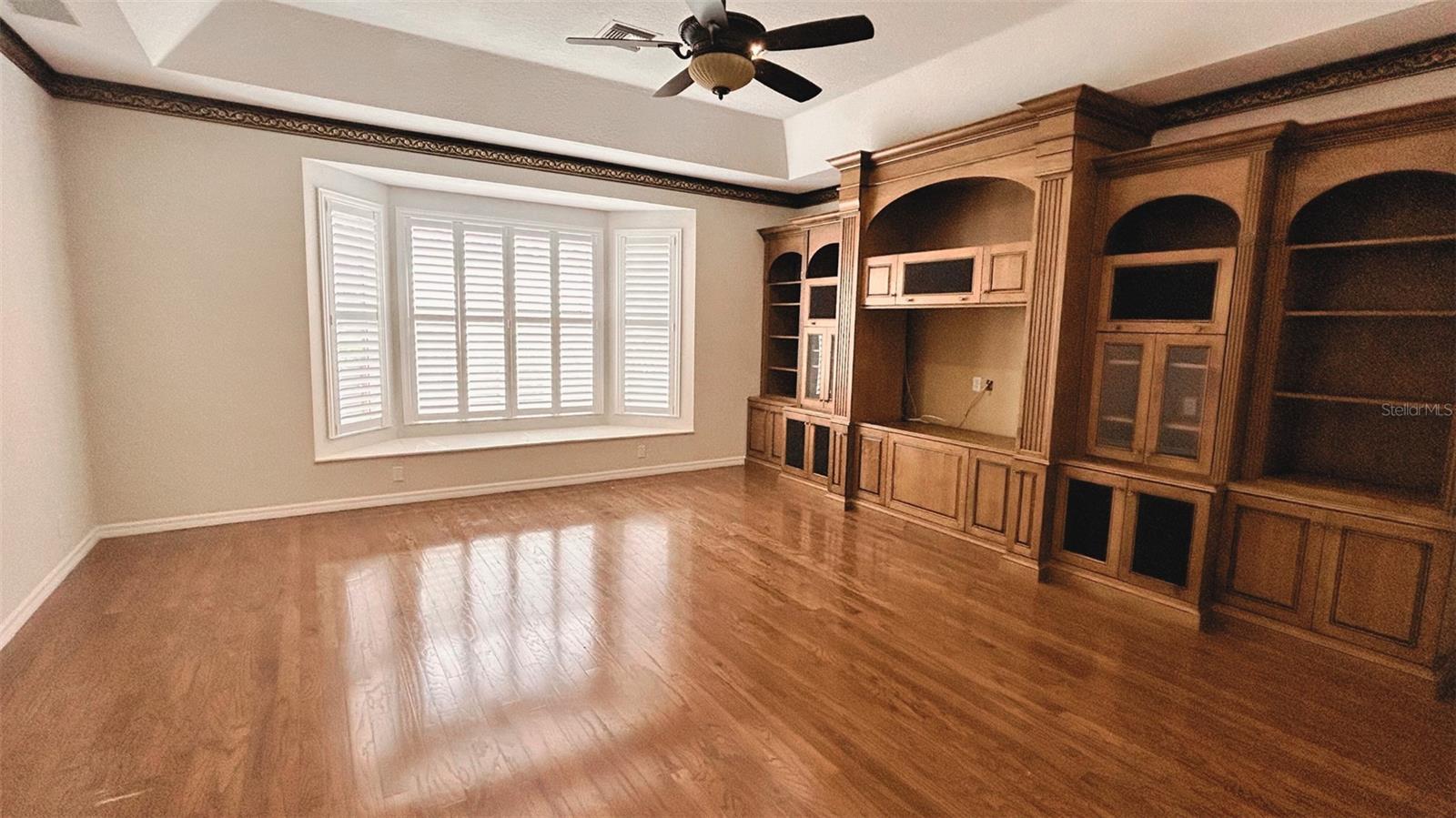 CALUSA LAKES - Residential