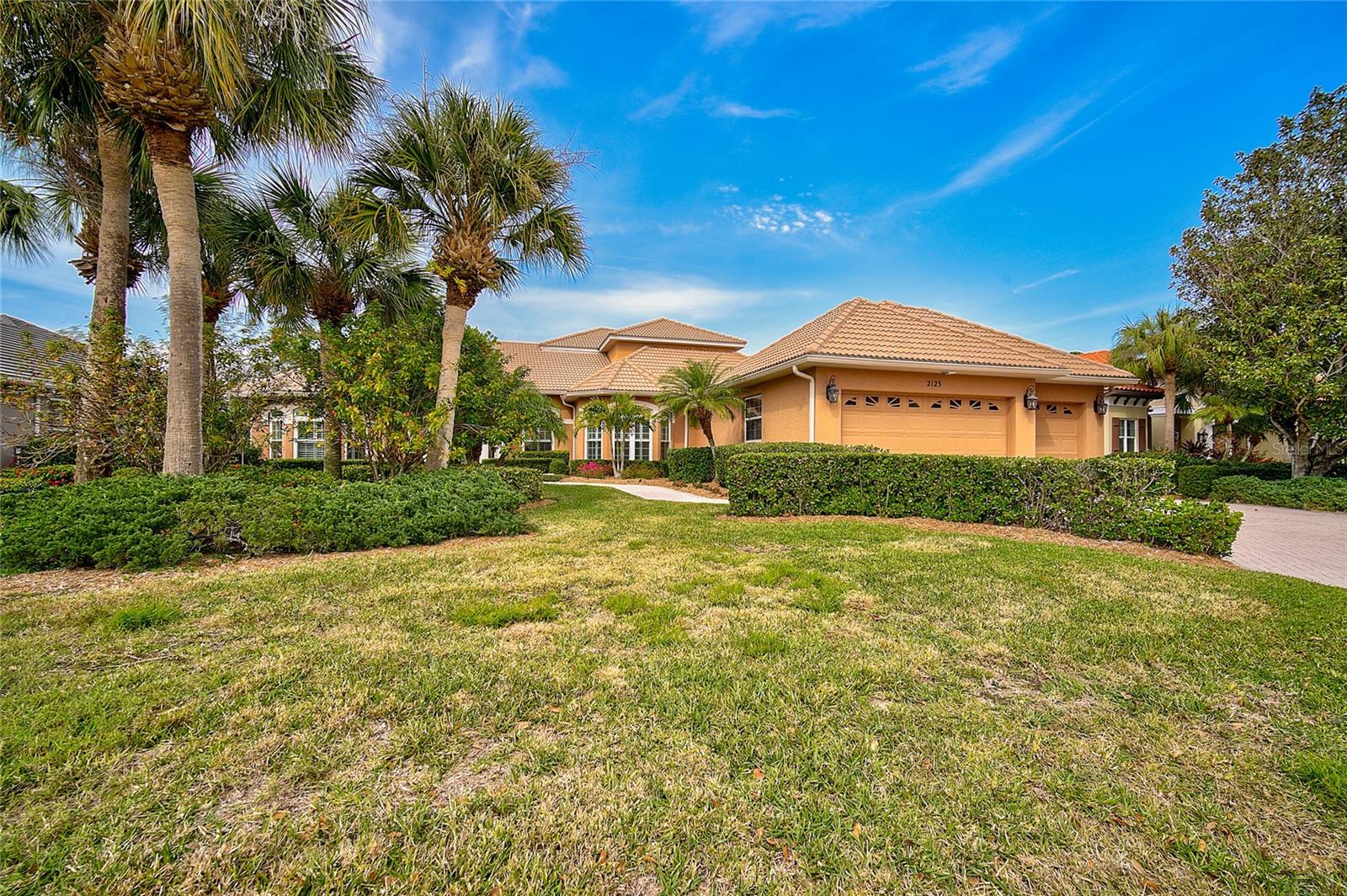 CALUSA LAKES - Residential