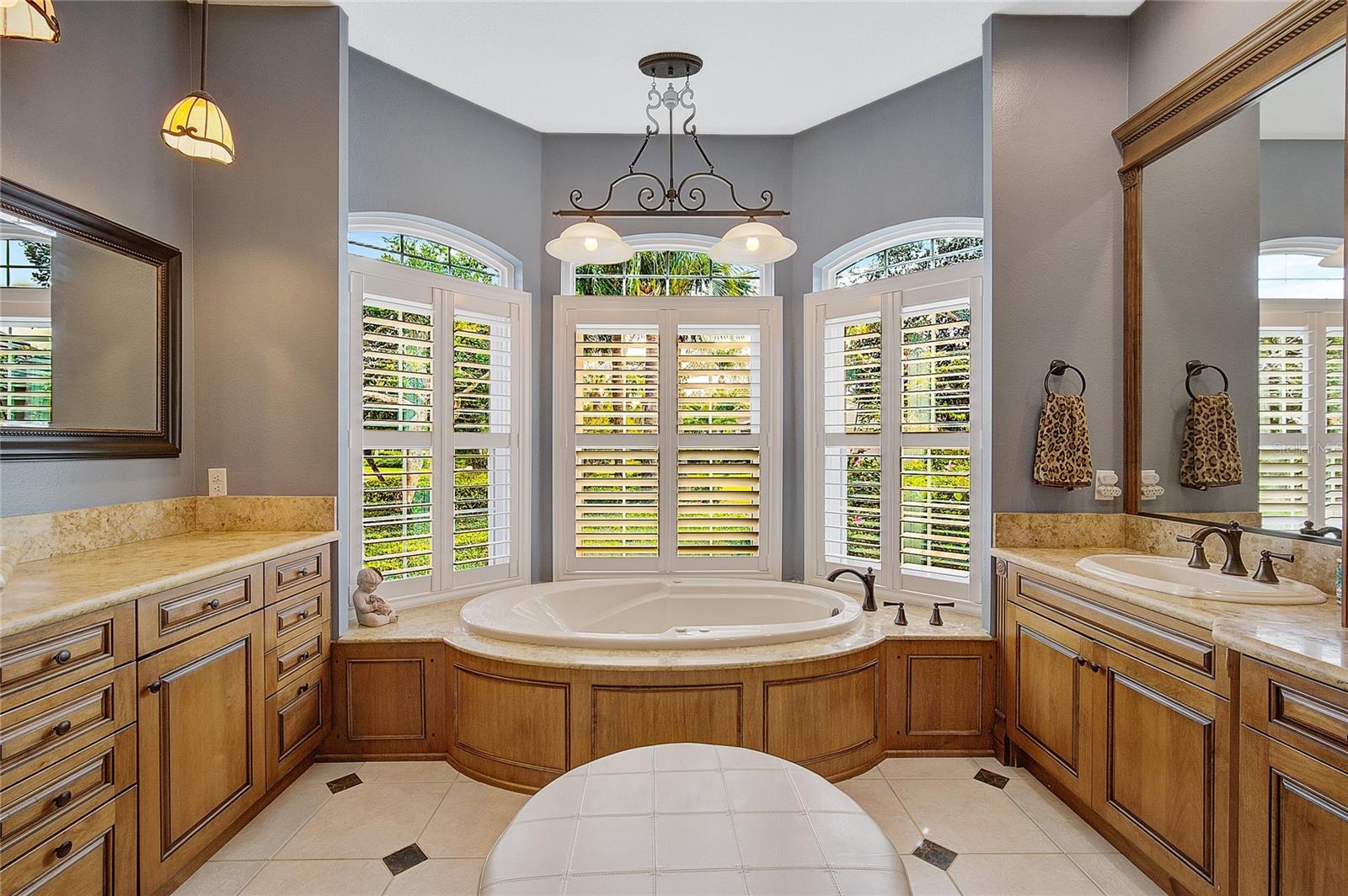 CALUSA LAKES - Residential