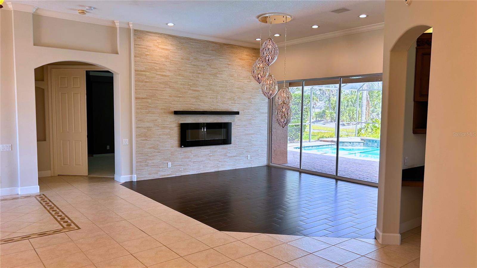 2123 CALUSA LAKES BOULEVARD