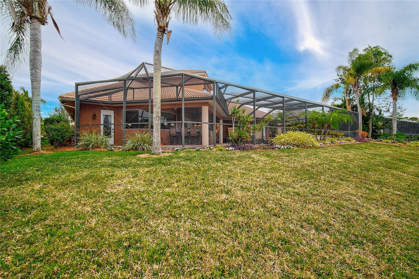 CALUSA LAKES - Residential