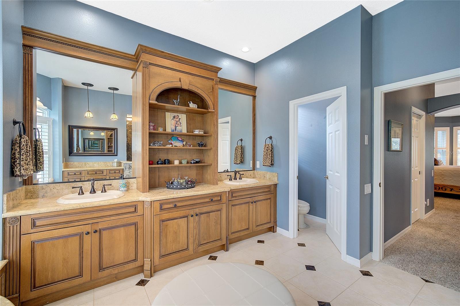 CALUSA LAKES - Residential