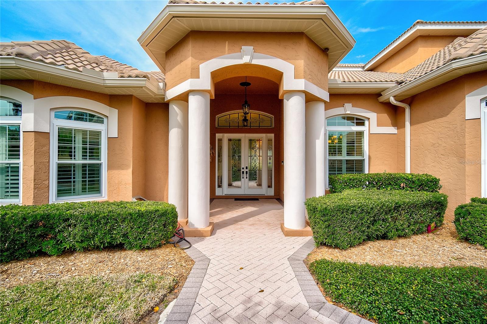 2123 CALUSA LAKES BOULEVARD