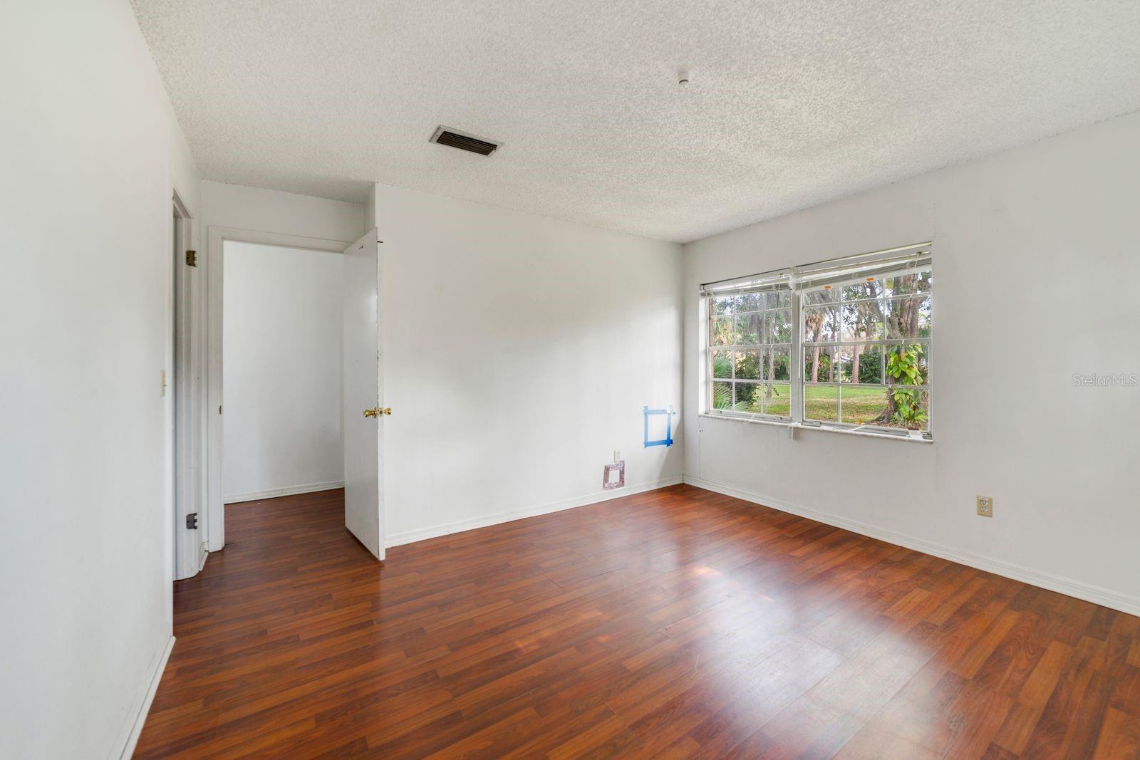 LAKEWOOD PARK - Residential