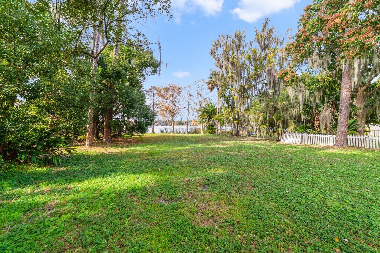 LAKEWOOD PARK - Residential