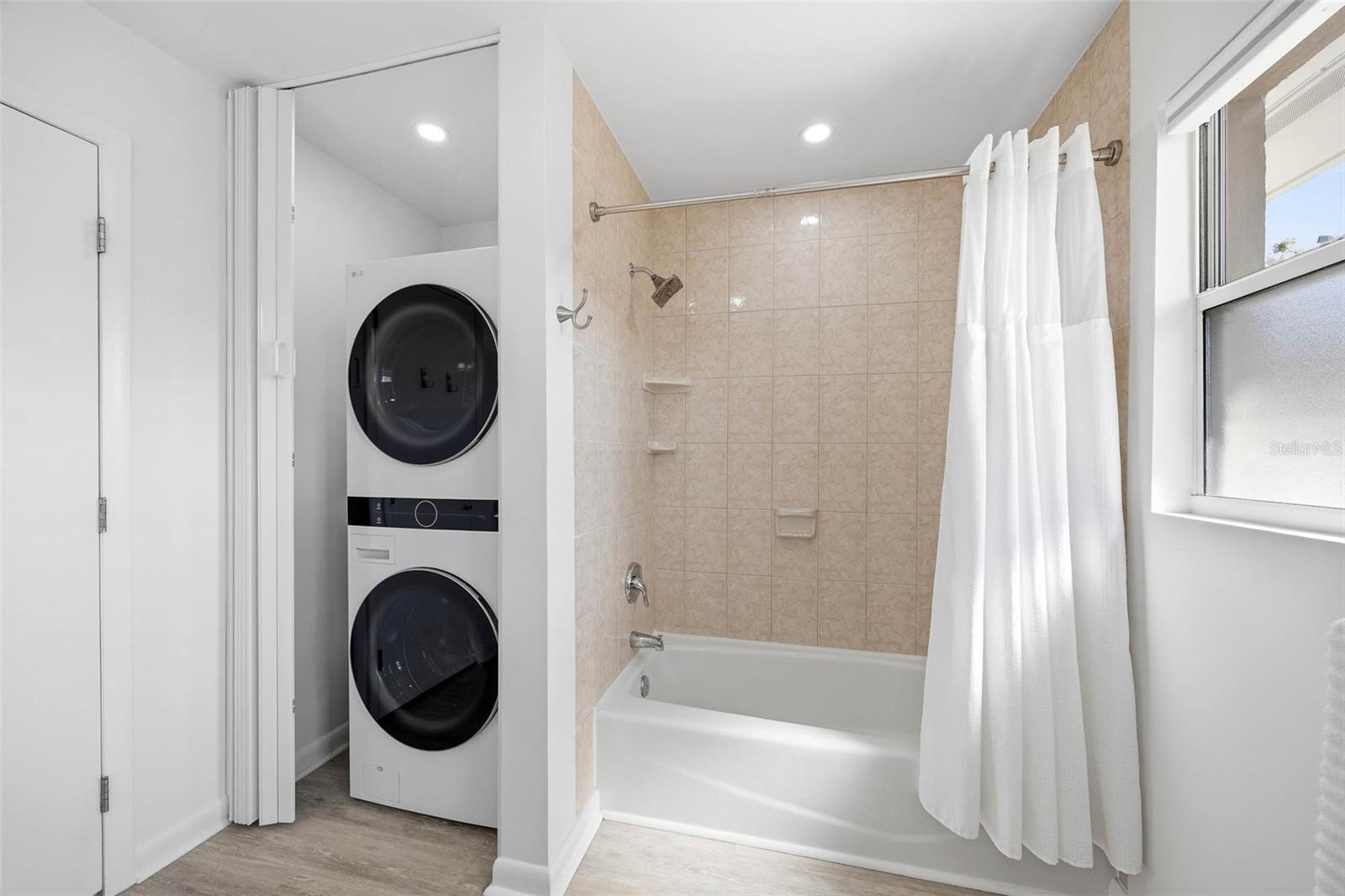 FAIRWAY ESTATES 2ND ADD - Residential