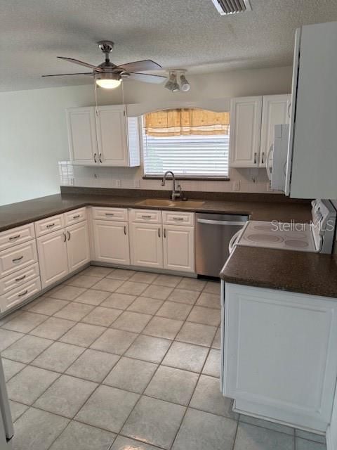 Tiny photo for 903 Ramos Drive, The Villages, FL 32159 (MLS # O6358859)
