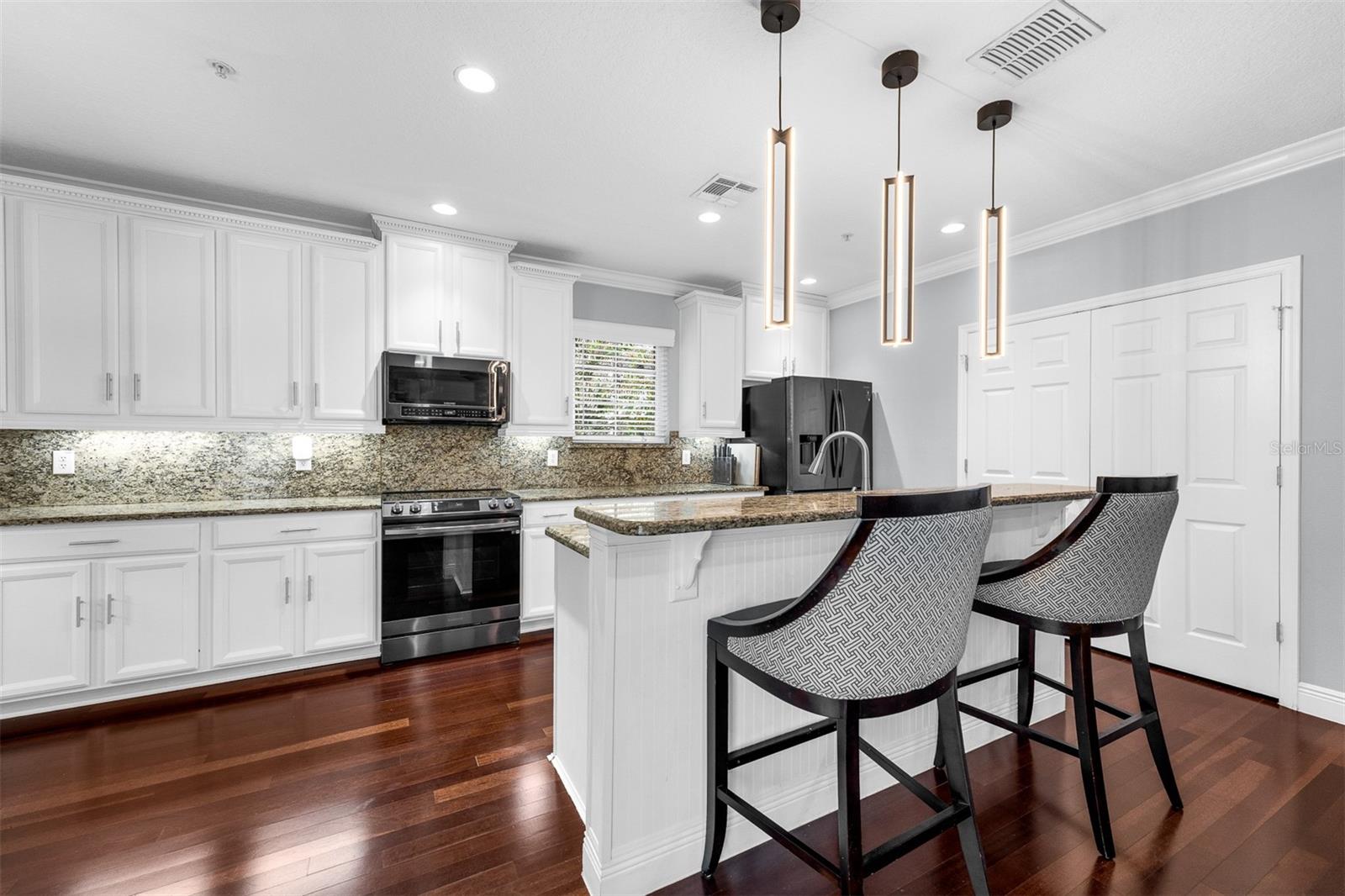 BALDWIN PARKA - Residential