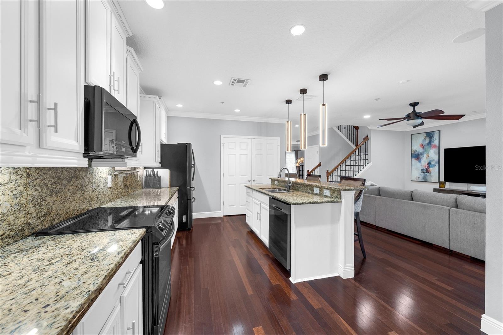 BALDWIN PARKA - Residential