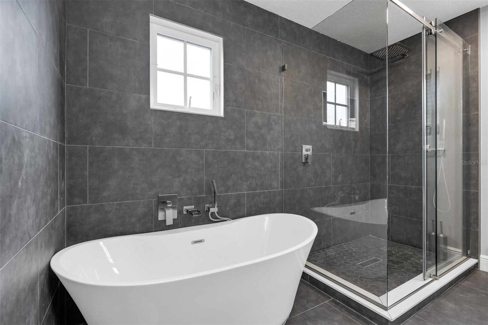 BALDWIN PARKA - Residential