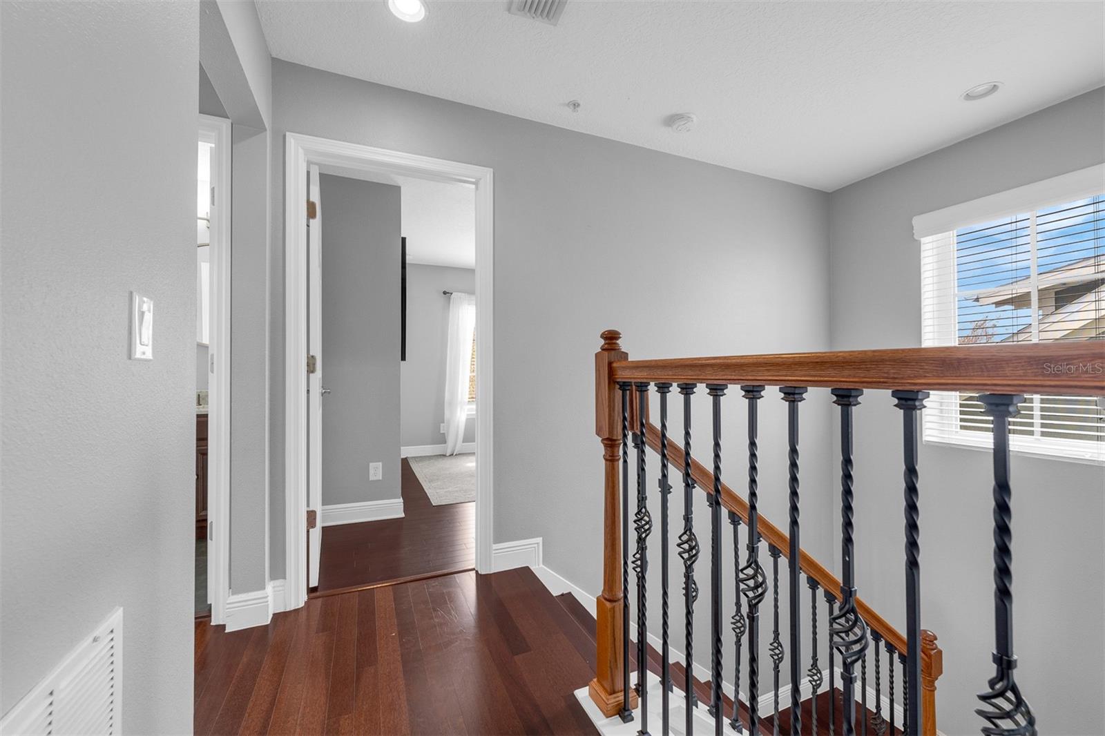 BALDWIN PARKA - Residential