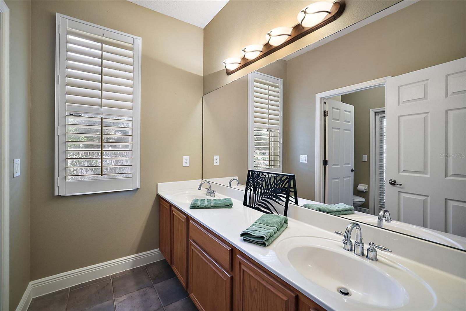 BLUE LAKE ESTATES - Residential Lease