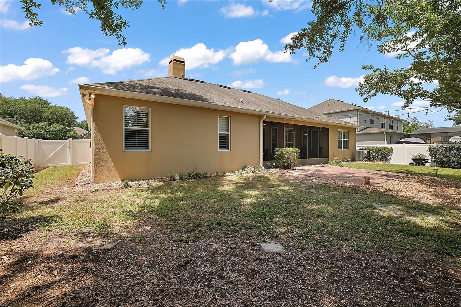 BLUE LAKE ESTATES - Residential Lease