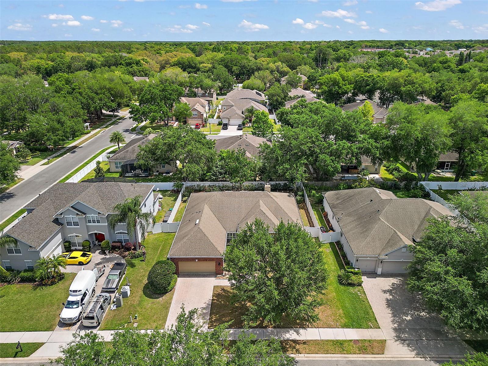 BLUE LAKE ESTATES - Residential Lease