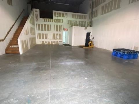 585 NW MERCANTILE PLACE #C8 AKA 107 PORT ST LUCIE FL 34986
