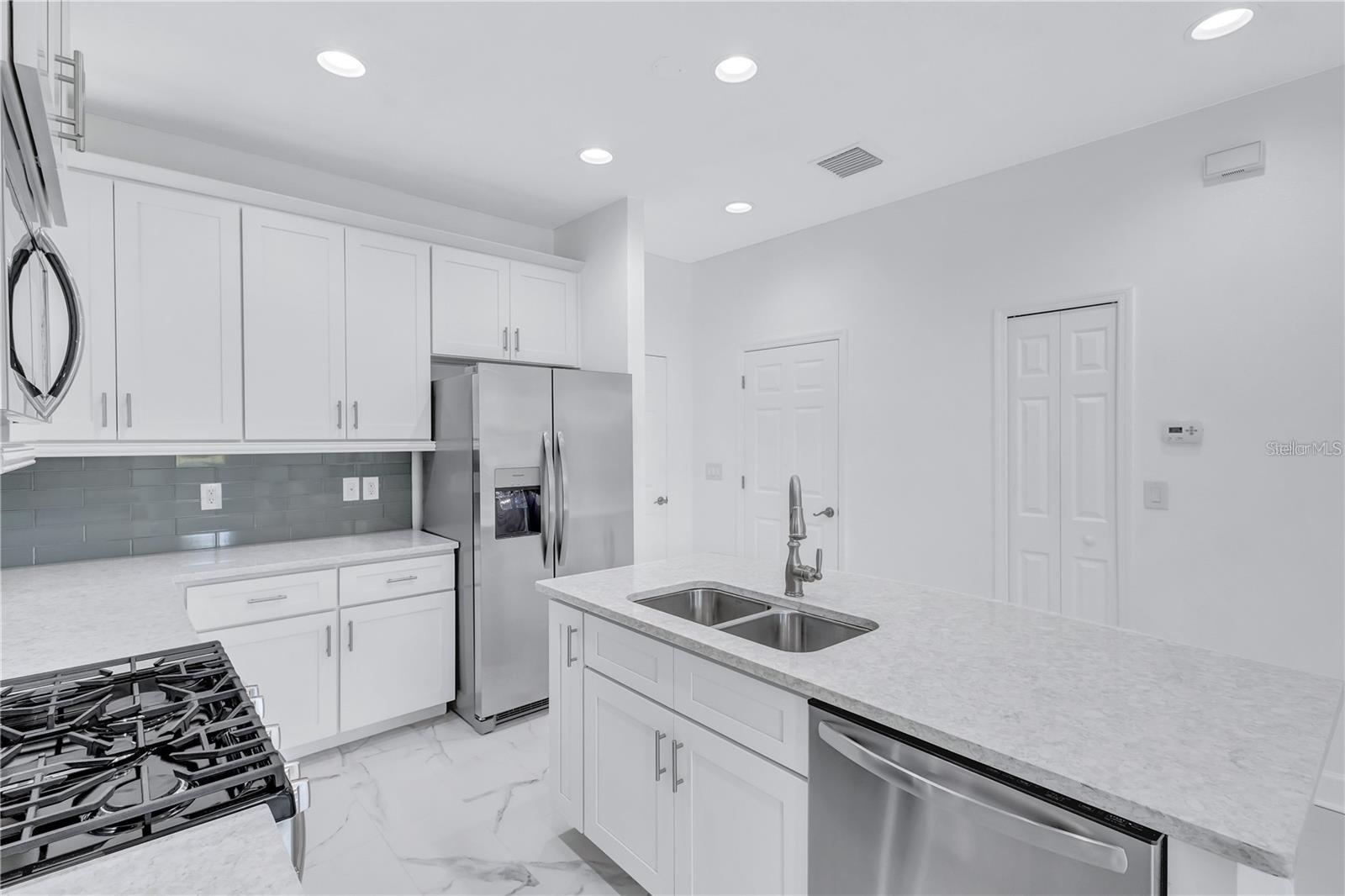 FISHHAWK RANCH WEST PH 2A/2B - Residential