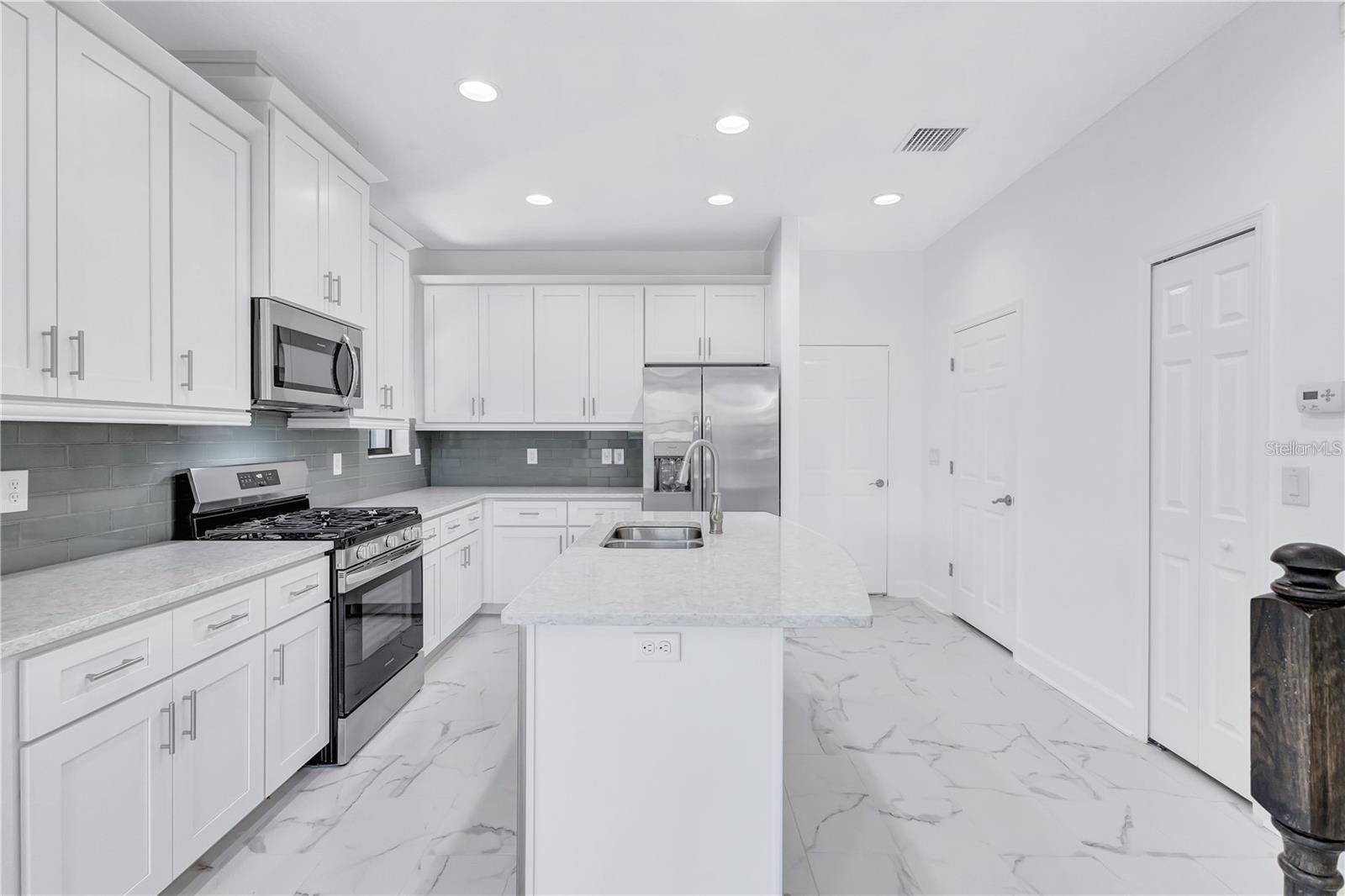 FISHHAWK RANCH WEST PH 2A/2B - Residential