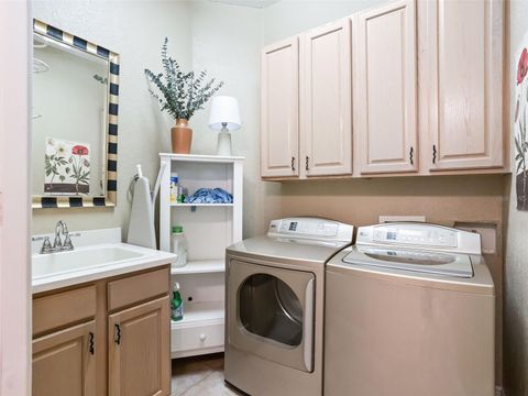 Tiny photo for 39023 Griffin Landing, Lady Lake, FL 32159 (MLS # G5104651)