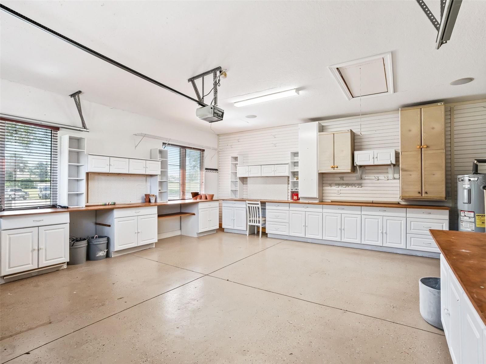 HARBOR HILLS UNIT 01 - Residential