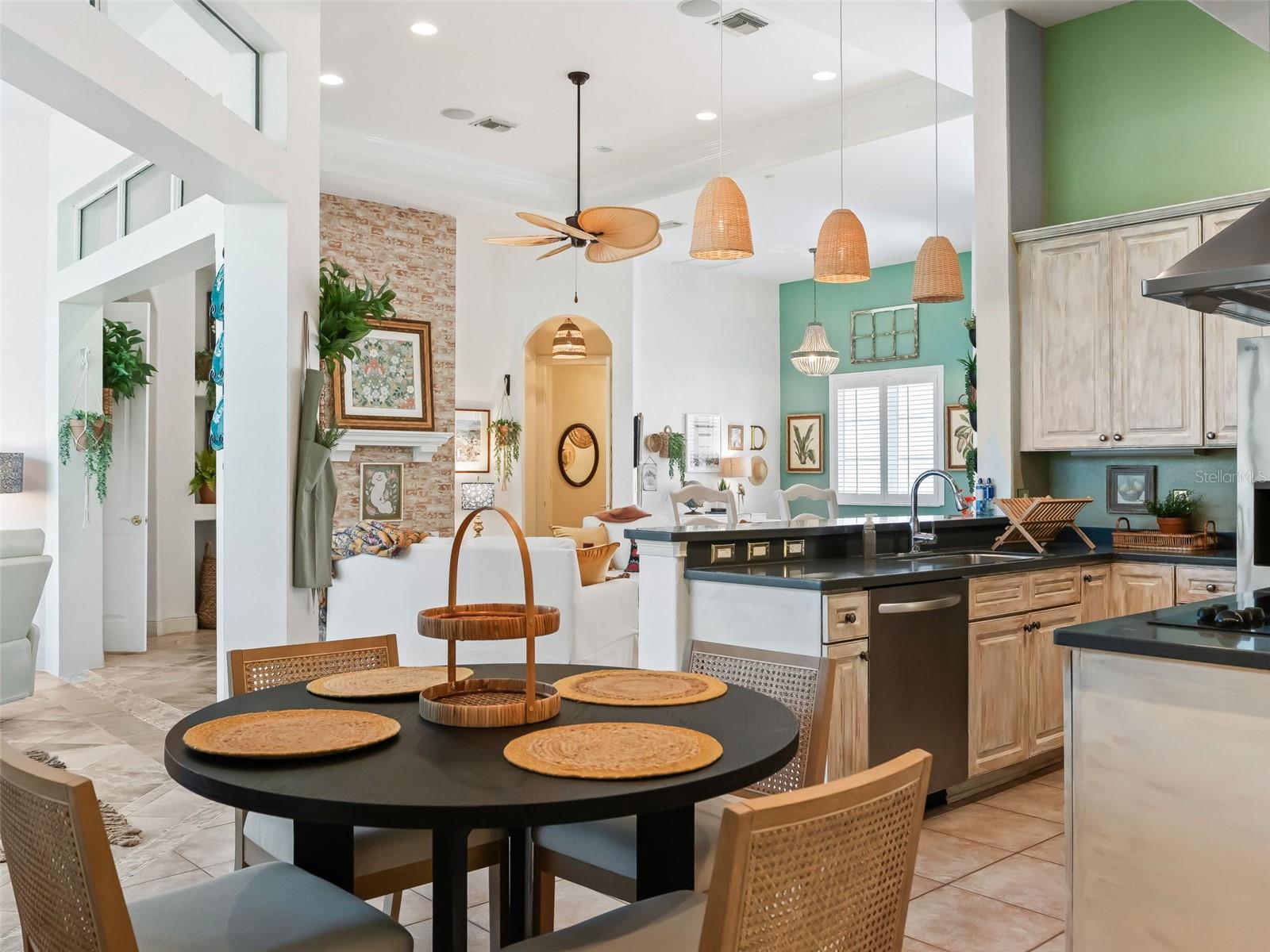 HARBOR HILLS UNIT 01 - Residential