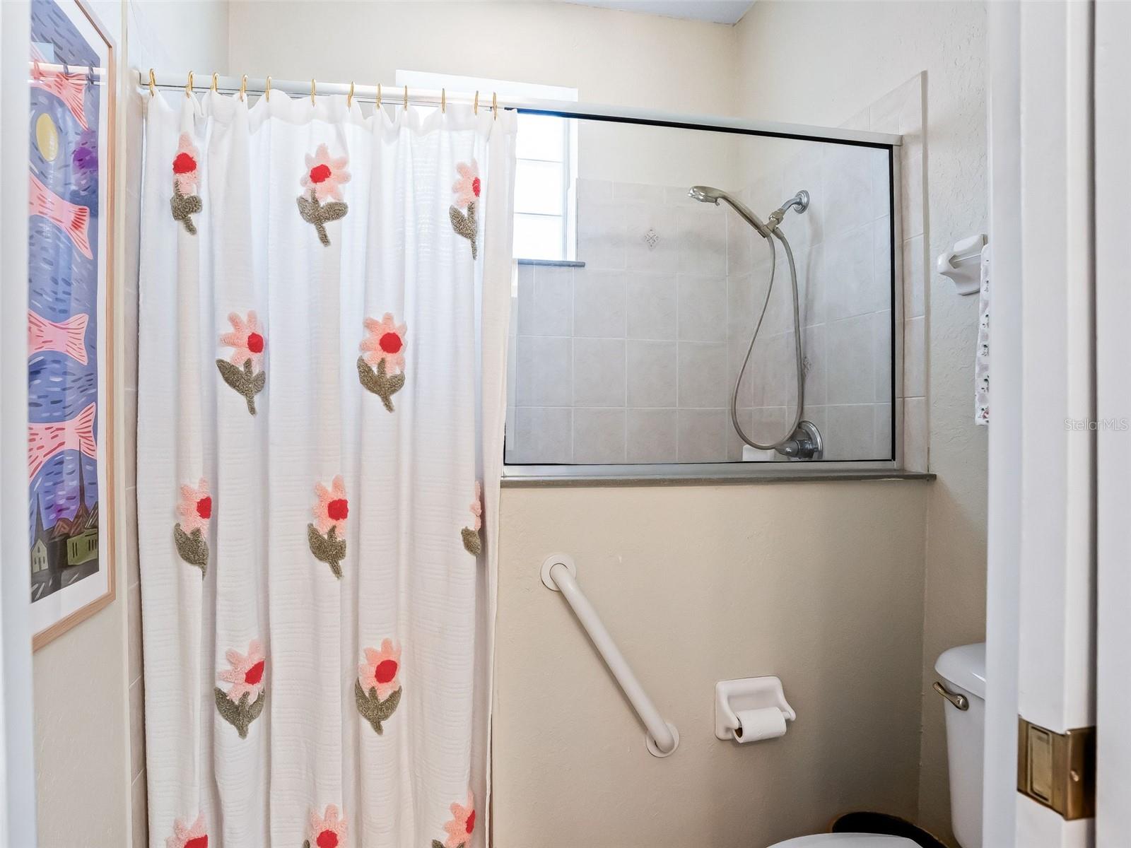 HARBOR HILLS UNIT 01 - Residential