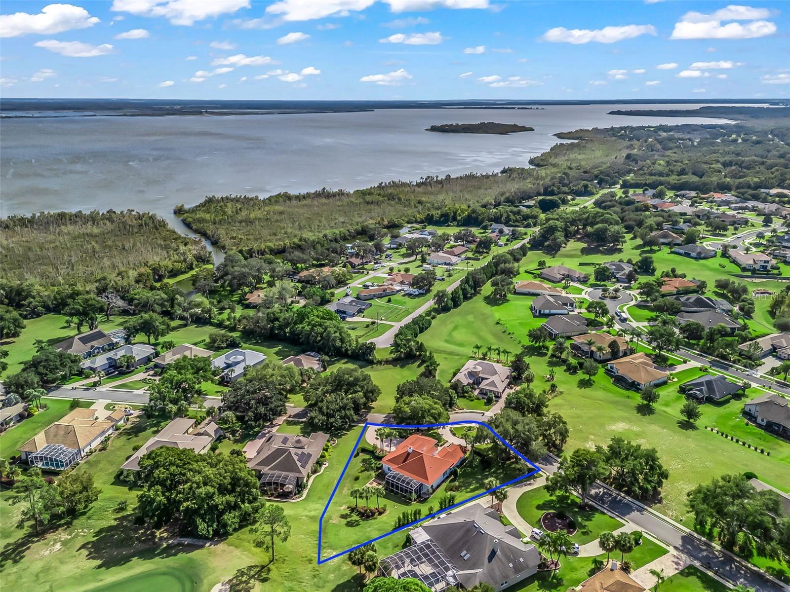 HARBOR HILLS UNIT 01 - Residential