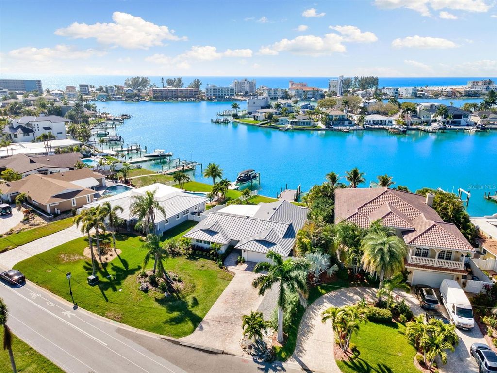 Photo of 10088 Paradise Boulevard, Treasure Island, FL 33706 (MLS # TB8487533)